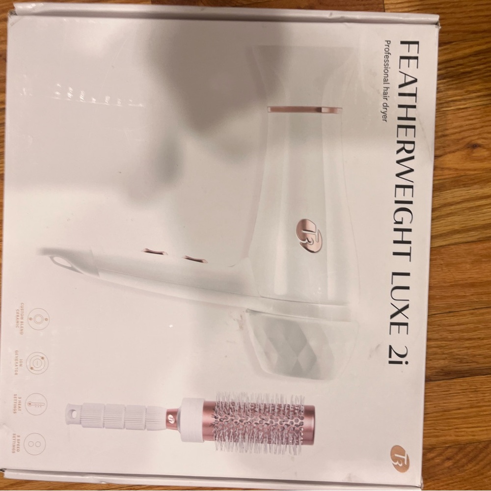 T3 Featherweight Luxe 2i Hair Dryer Set - White and Rose Gold
